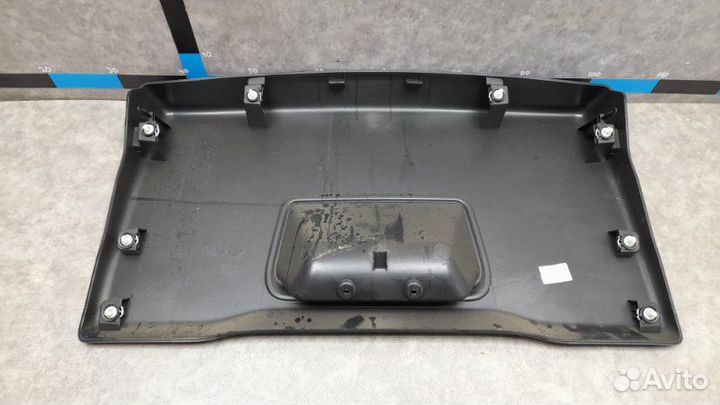 Обшивка крышки багажника Лада Х-Рей 1.8 мт (21179)