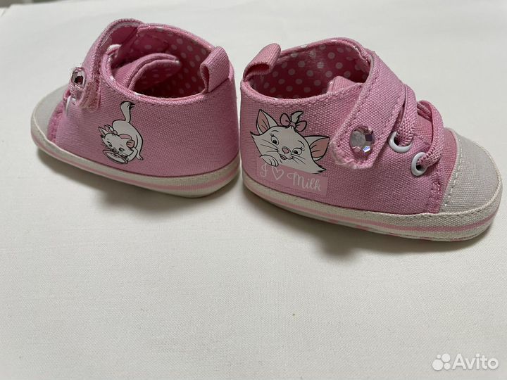 Кроссовки для новорожденных