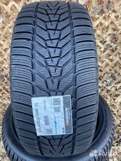 Hankook Winter I'Cept Evo 3 W330 245/40 R20 99W