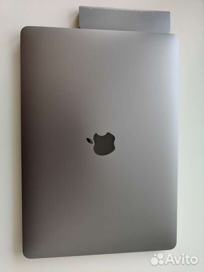 Apple MacBook Pro 13 Ноутбук