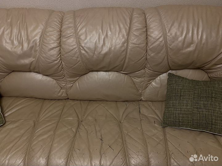 Кожаный угловой диван бу
