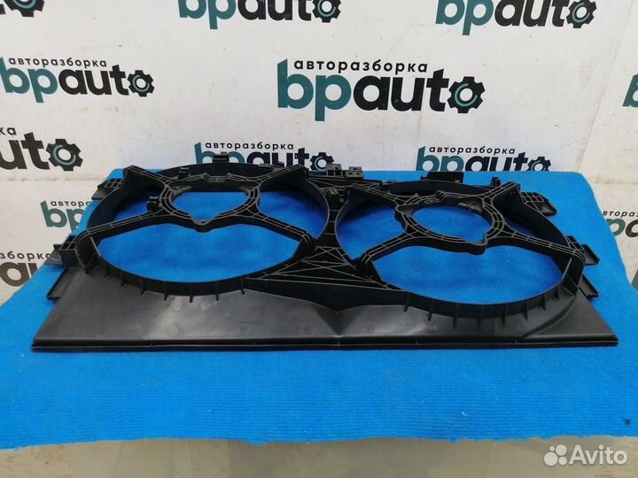 Диффузор кожух вентиляторов v 30 1360A041