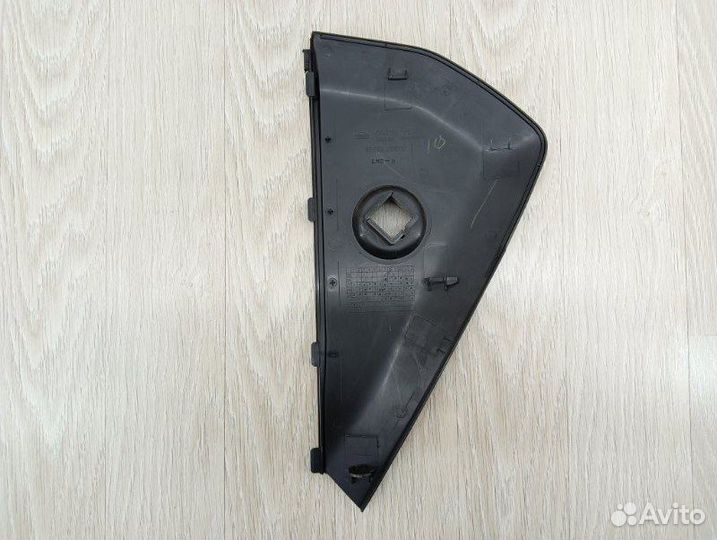 Накладка торпедо передняя правая Nissan Qashqai