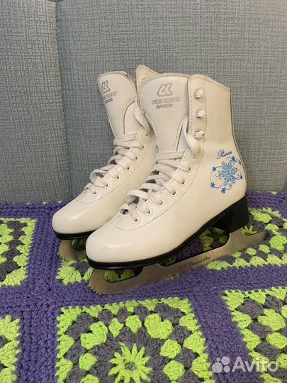 Коньки девочка 31