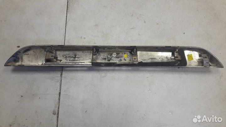 Накладка крышки багажника Renault Kaptur