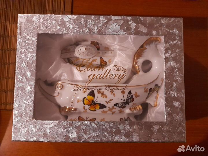 Фарфоровый набор посуды