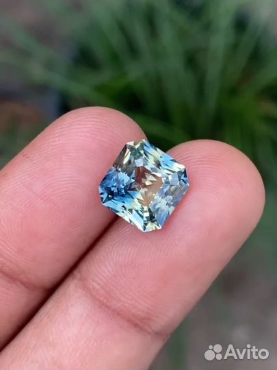 Многоцветный Сапфир 4.3ct