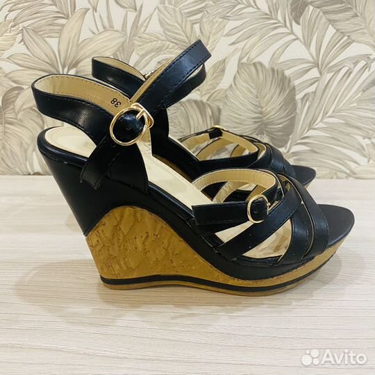 Босоножки женские 38 размер
