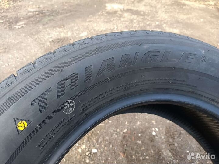 Triangle PL02 235/55 R18 104V