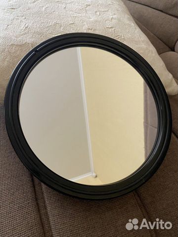Круглое зеркало