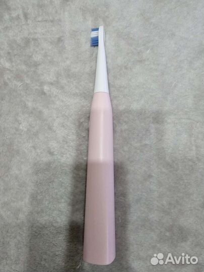 Электрическая ультразвуковая зубная щетка новая