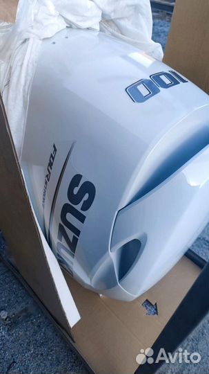 Мотор лодочный Suzuki DF100BTL белый в наличии