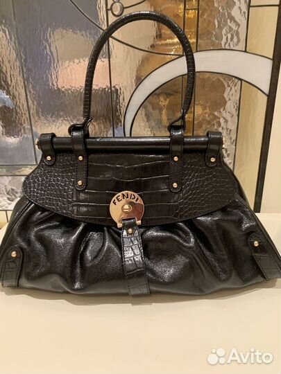 Сумка Fendi Black Crocodile -Trimmed Magic Bag