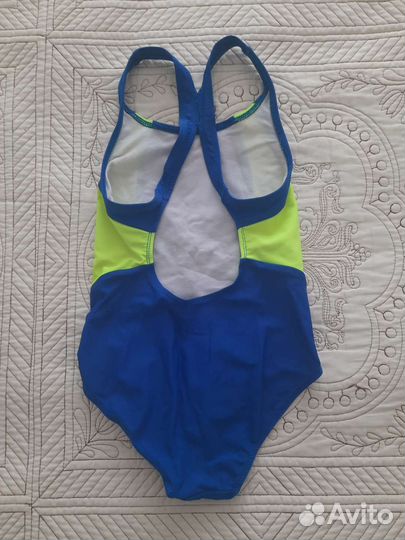 Шапочки и купальники р. 116, 122