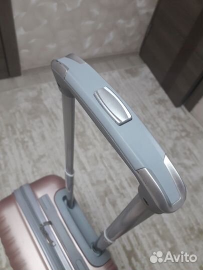 Чемодан на колесах