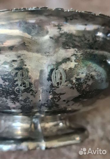 Антикварная ваза