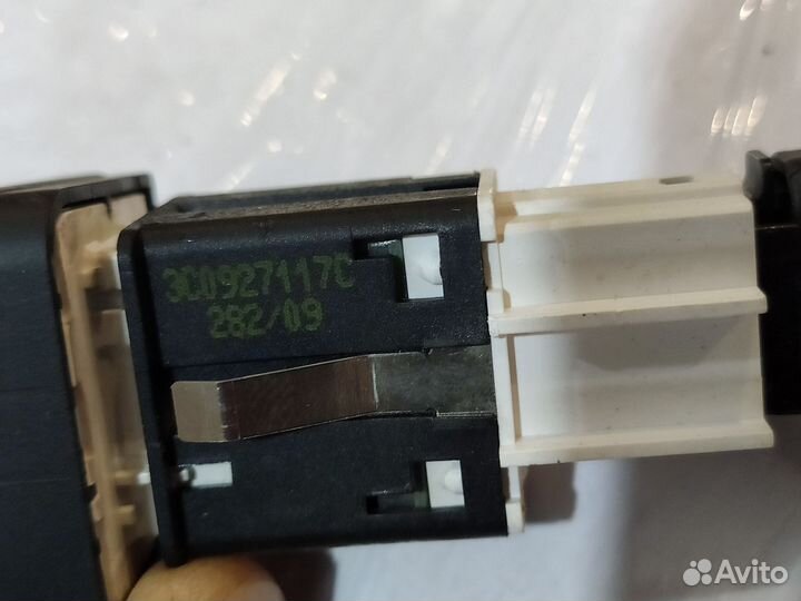 Кнопка ESP OFF Volkswagen Passat B6