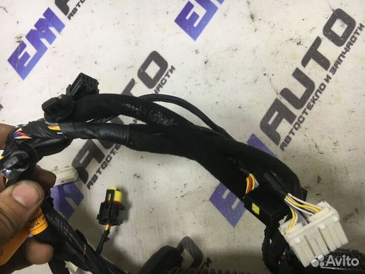Проводка двери передней левой Киа Рио 3