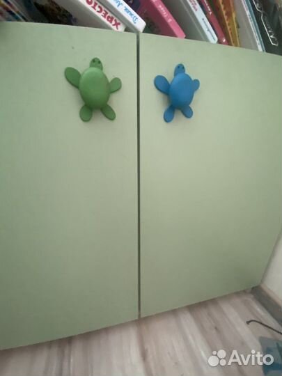 Стеллаж в детскую для книг и игрушек