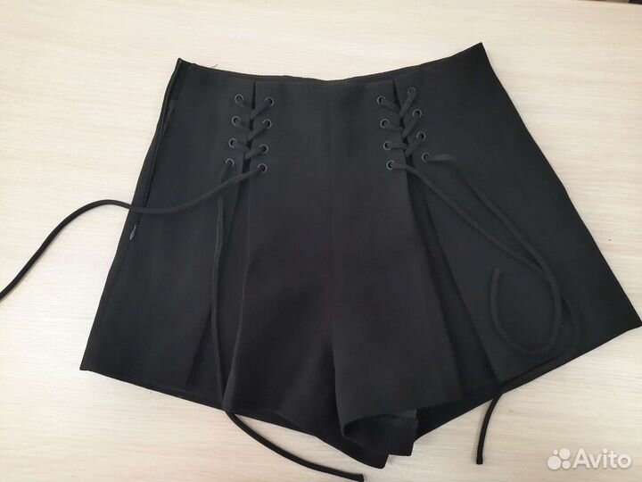 Шорты женские классические