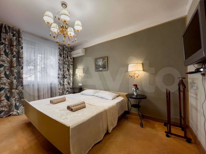 3-к. квартира, 80 м², 1/9 эт.