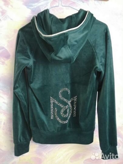 Спортивный костюм для стройной гимнастки