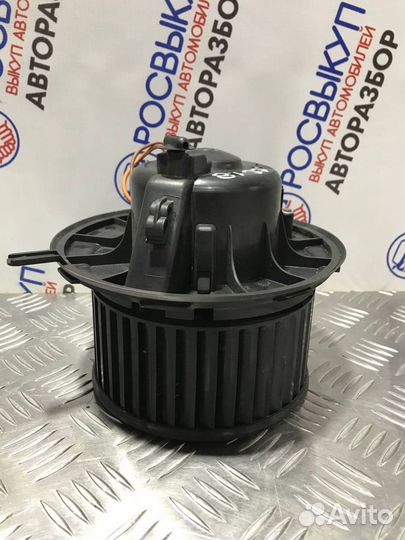 Моторчик печки Volkswagen Passat CC