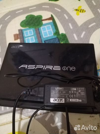Нетбук acer aspire one