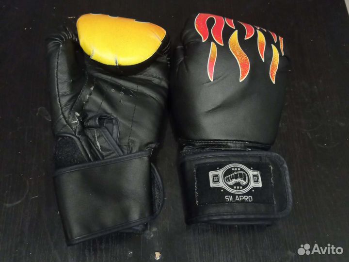 Боксерские перчатки 10 oz детские