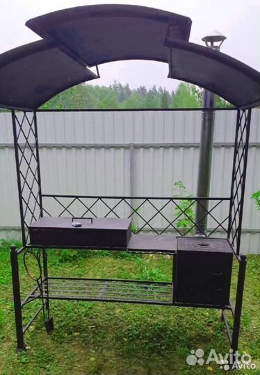 Кованый мангал с крышей