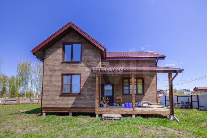 Коттедж 173 м² на участке 10 сот.