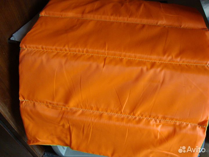 Яркая накидка