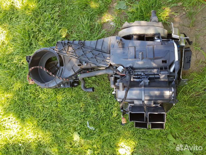 Корпус отопителя салона Volkswagen Jetta 5