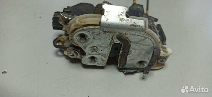 Митсубиши Лансер 10 замок двери задней левой