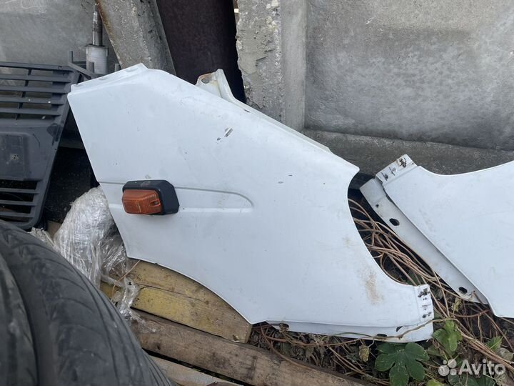 Продам передние крылья на газель бизнес