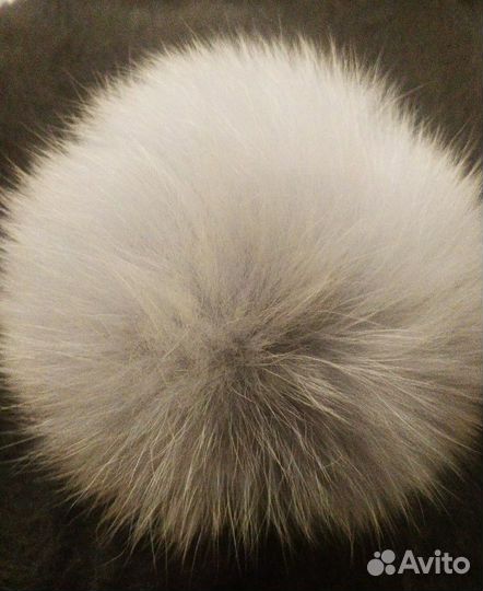 Помпоны меховые белые, писец. Воротник соболь шкур