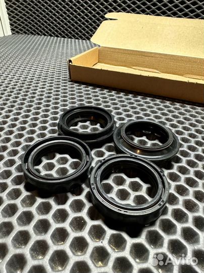 Сальники и пыльники вилки 36X48X11 36*48*11 компле
