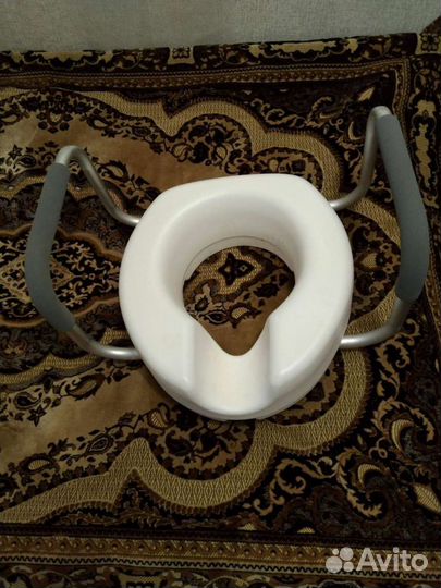 Сидушка на унитаз после операции