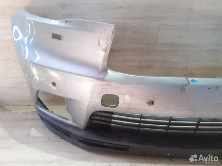 Бампер передний Toyota