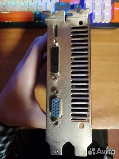 Видеокарта GTX 750