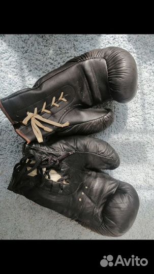 Боксерские перчатки