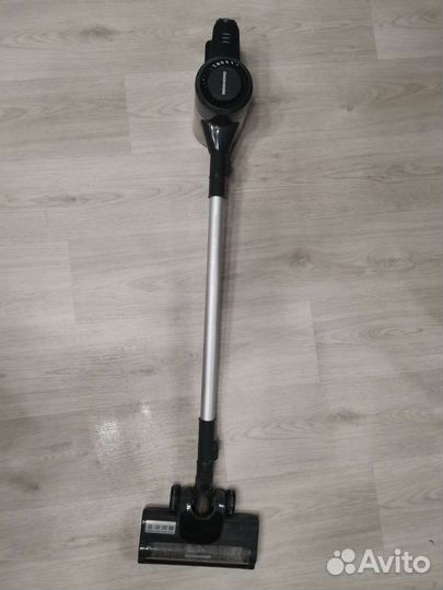 Вертикальный пылесос Redmond RV-UR362