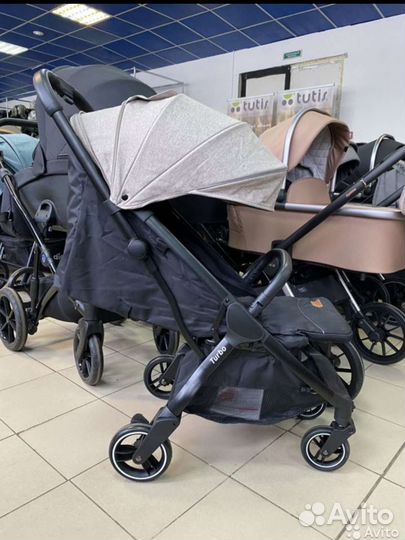 Прогулочная коляска новая carrello