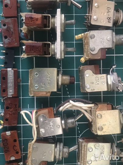 Микропереключатели и тумблеры