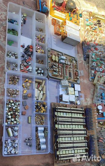 Коллекция радиодеталей СССР
