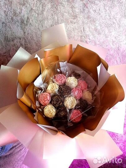 Букеты из шоколадных цветов