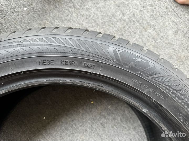 Goodyear Vector 4Seasons 255/45 R19