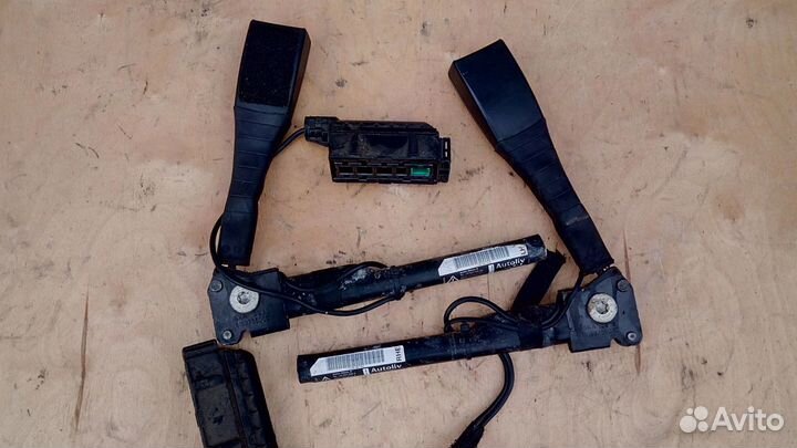 Преднатяжитель ремня передних сидений Корса Д