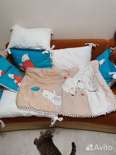 Комплект в детскую кроватку бортики