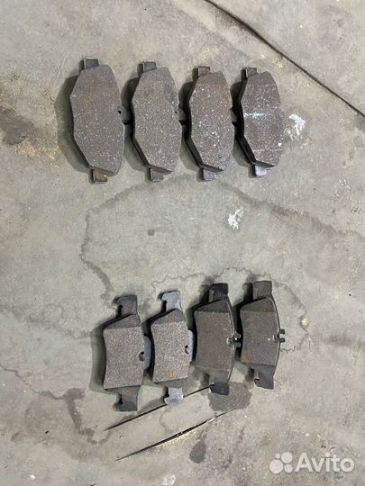 Комплект колодок на mercedes benz e 200 230 280